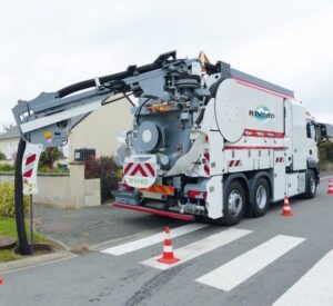 Camion-hydrocureur-GEST-CONECT-Val-doise-95--e1698486635852